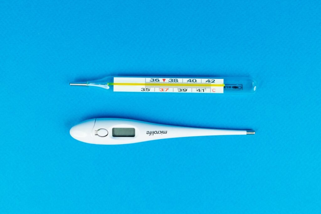 Aquarium heaters & thermometers — get sizing + safety right